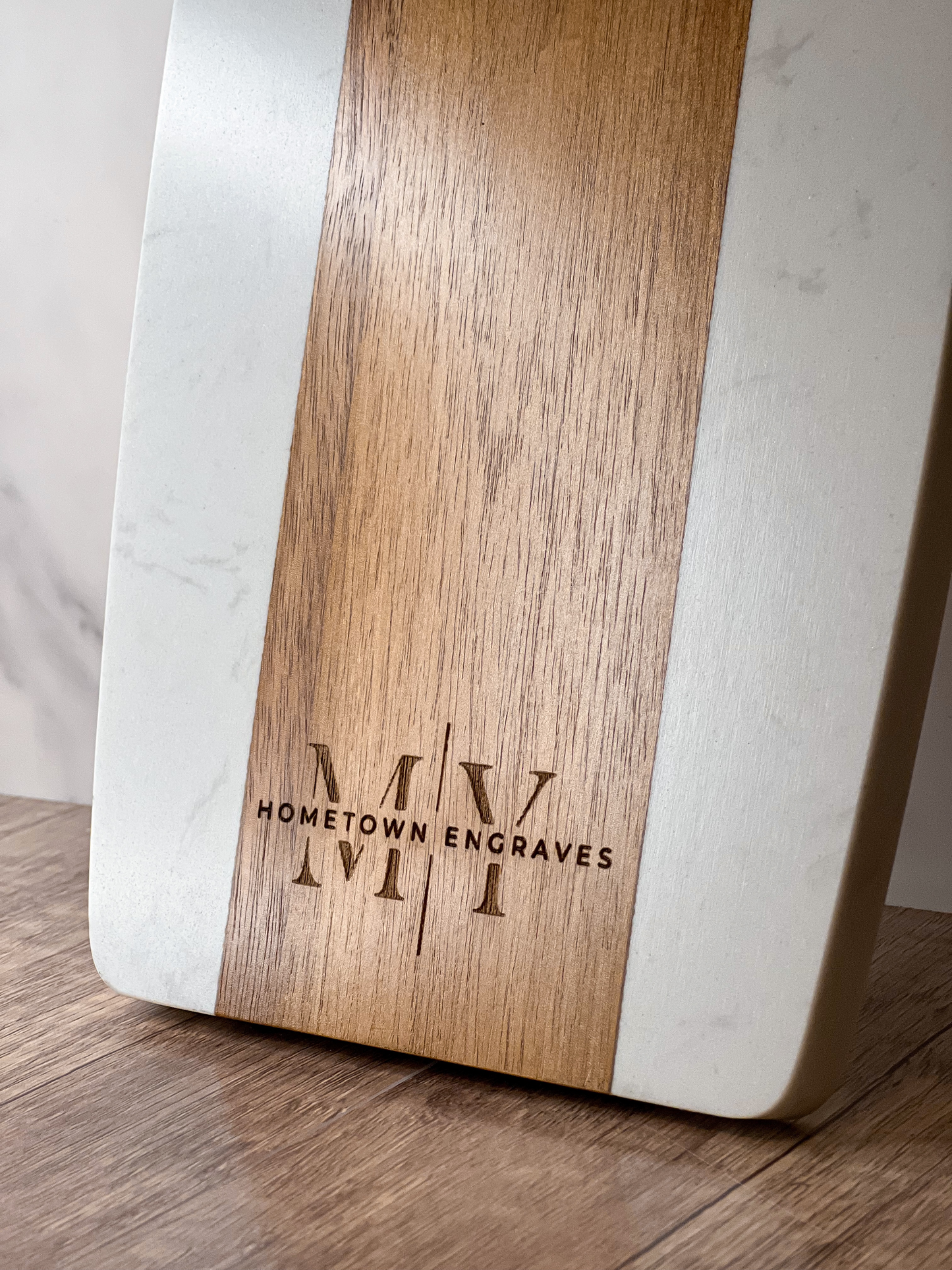 NAME BOARD & TUMBLER SET